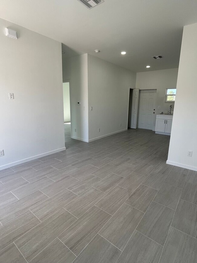 Photo - Brand-New Modern 2BR/2BA Home with Garage- In Serene Lake Placid Location