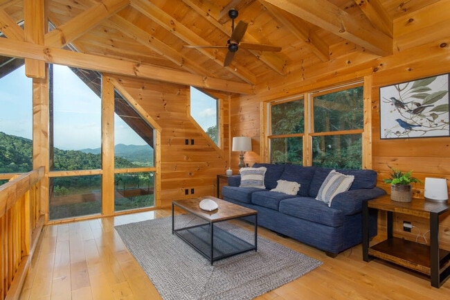 Building Photo - 141 Yellow Locust Dr Unit SI ID1023153P