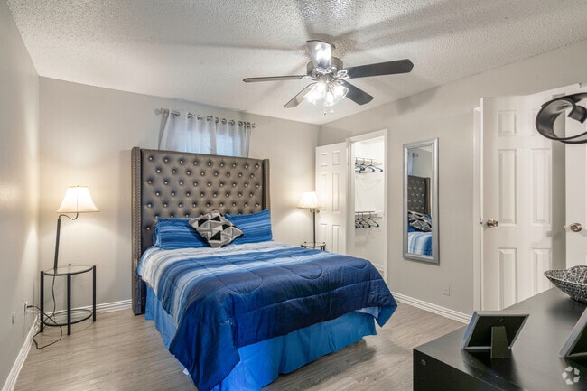 1BR, 1BA - 644SF
