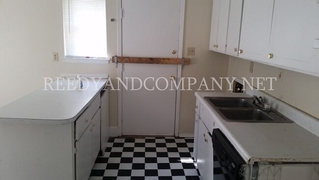 Photo - 3990 Ashview Cove