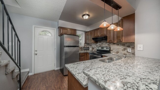 Photo - End Unit Townhome in Victoria Village