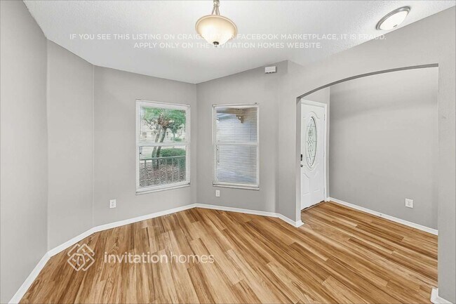 11506 3rd Ave E