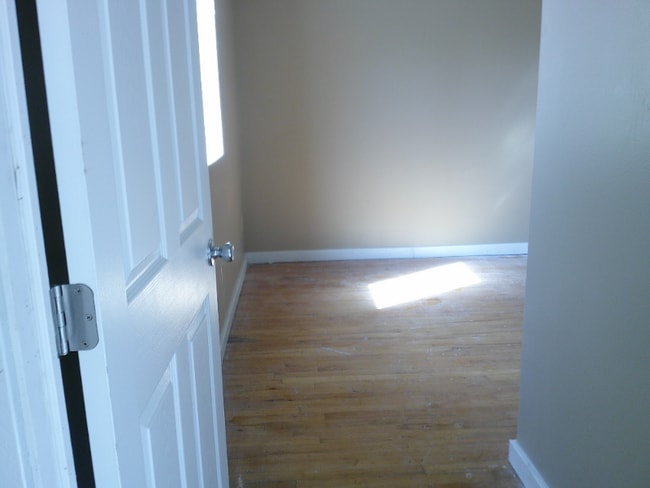 Building Photo - 1376 NY-7 Rental