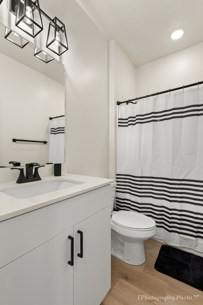Photo - Female Only - Private Room with Shared Bathroom in a brand new Townhome - partly furnished & Util... Unit C