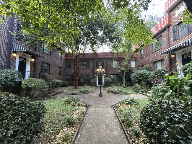 Building Photo - 704 Argonne Ave NE Unit 4 Rental