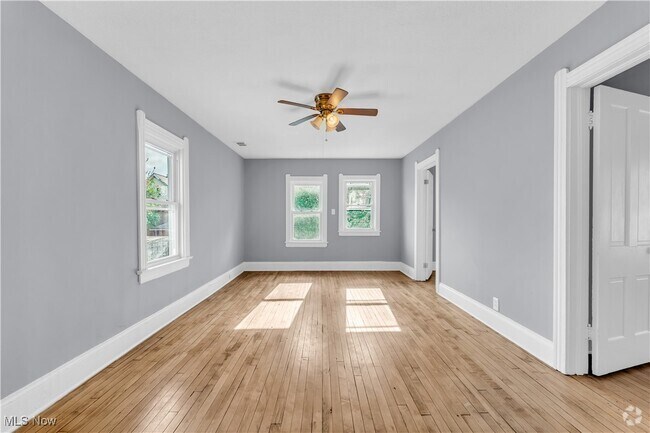 Building Photo - 2115 Dowd Ave Unit 4 Rental