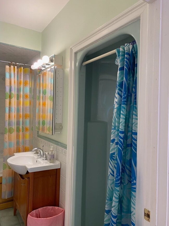 Photo - 74 Georgia St Unit 2