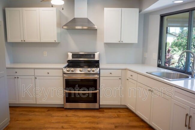 Photo - 4779 Lakewood Blvd