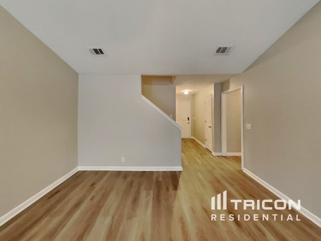 Photo - 1538 Ballater Dr