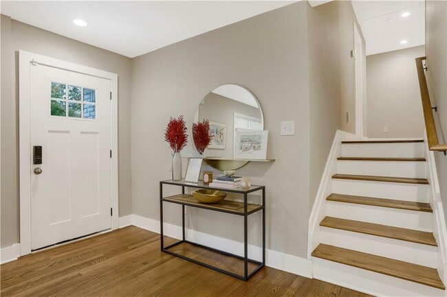 Photo - 1344 Midlawn Dr