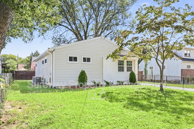 213 Cardinal Ln