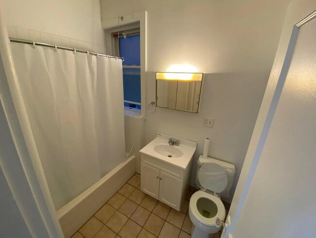 Bathroom - 22 Brighton Ave Unit 1