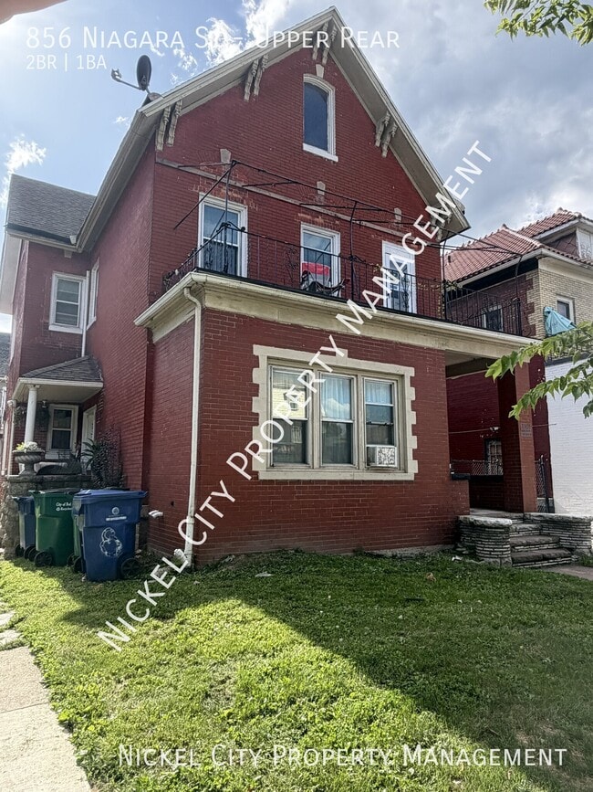 Building Photo - 856 Niagara St Unit Upper Rear
