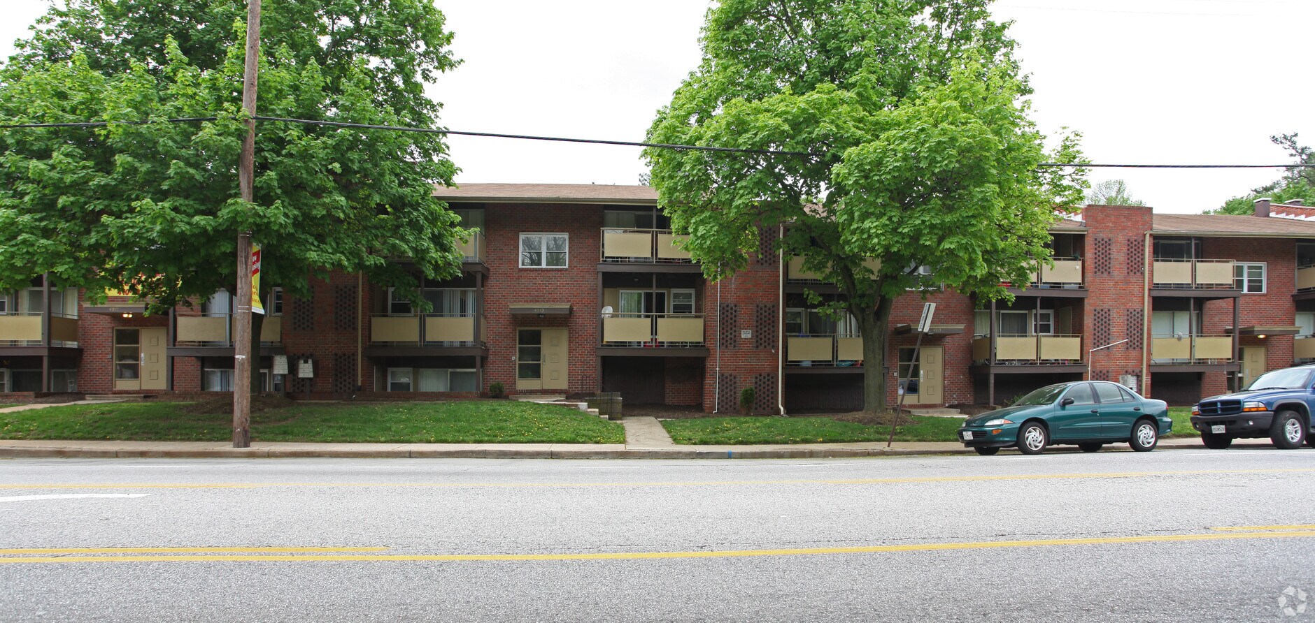 Frederick Manor Apartments - Frederick Manor Apartments