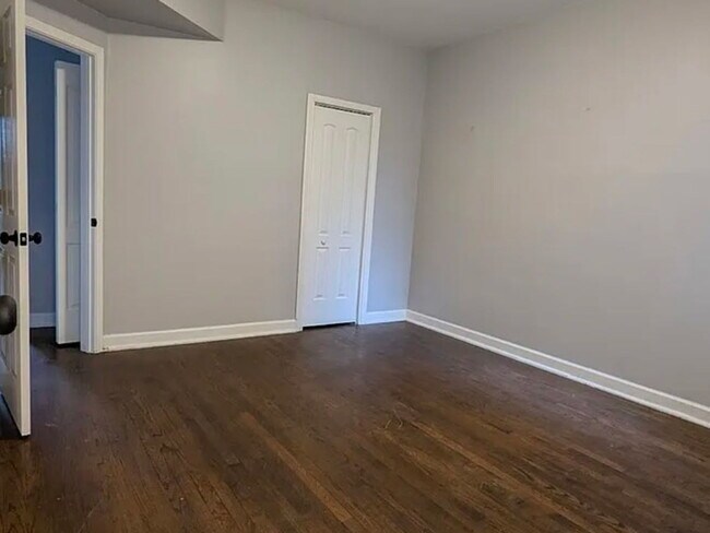 Photo - 7545 S May St