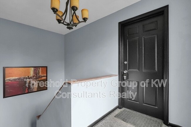 Photo - 851 Kenwick Rd