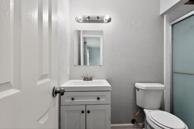 Photo - 3BR/2BA Houston Home — Bright, Spacious & Move-In Ready with Spacious Backyard