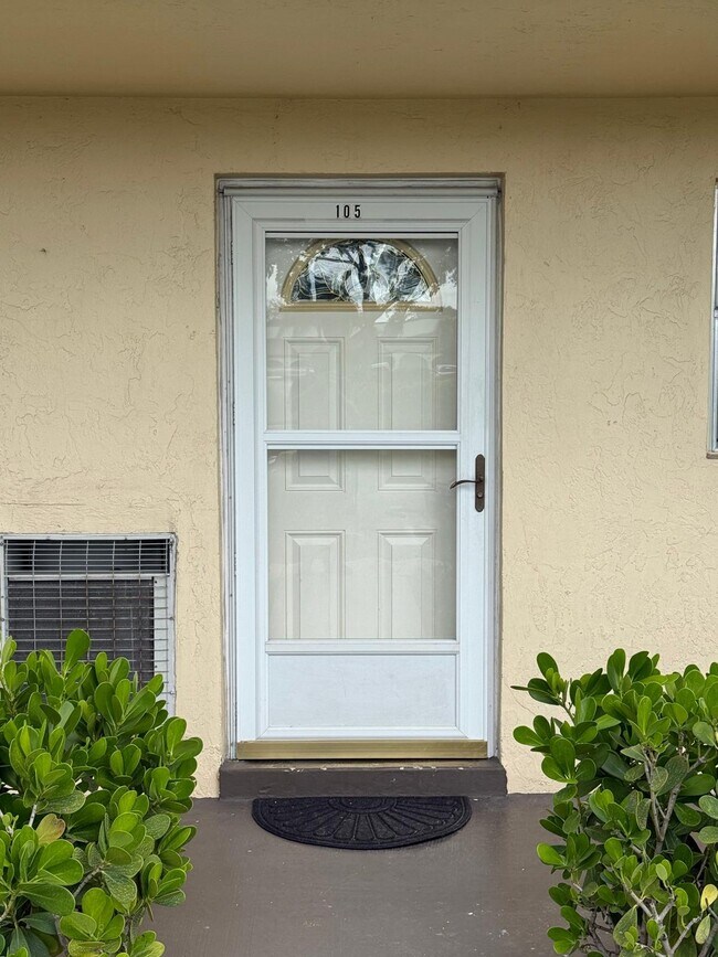 Photo - 9911 Sandalfoot Blvd Unidad 105