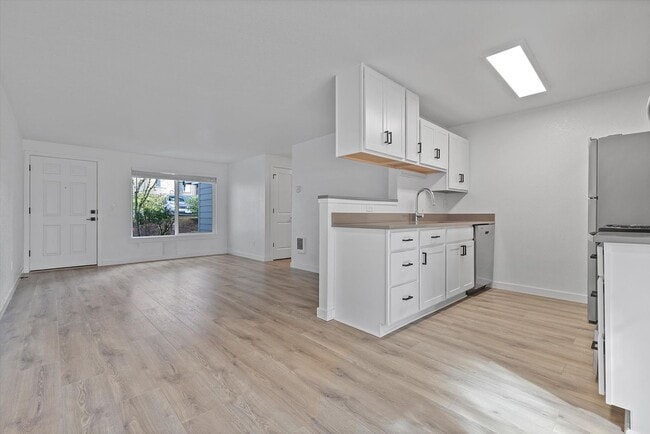 Photo - CEDAR MILL VILLAGE APARTMENTS