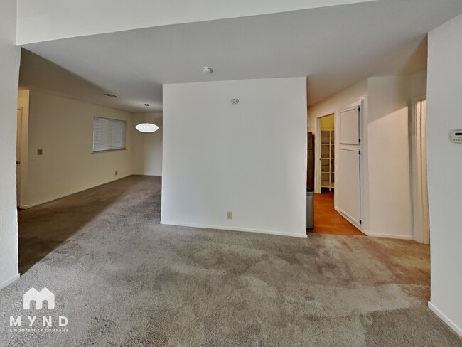 465 Canyon Oaks Dr