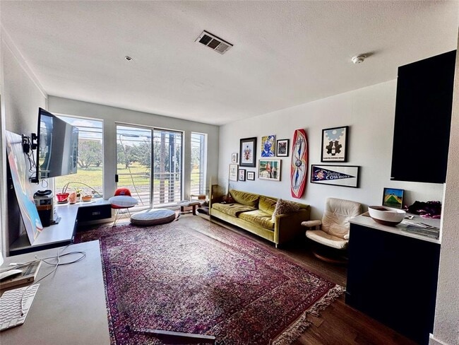 Photo - 3114 S Congress Ave Unidad 207