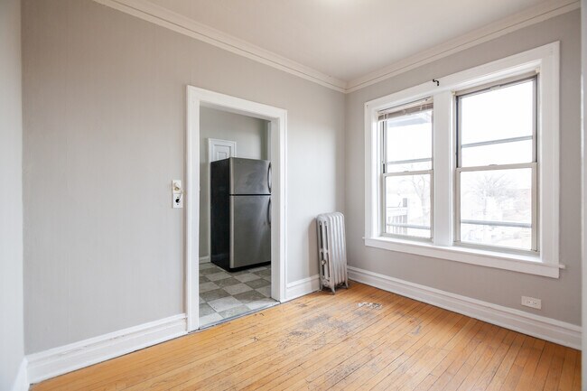 Photo - 3537 N Troy St Unit 1