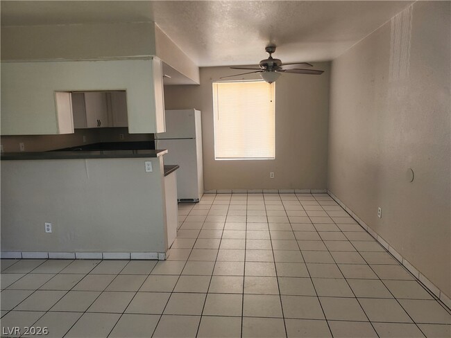Photo - 4737 Thunderbolt Ave