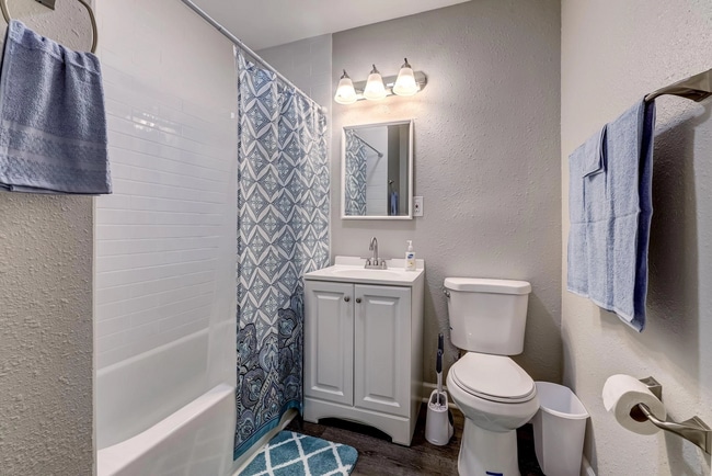 Photo - 6105 Duke Rd