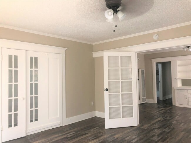 Building Photo - 947 Cedar Ave Unit 947 Rental