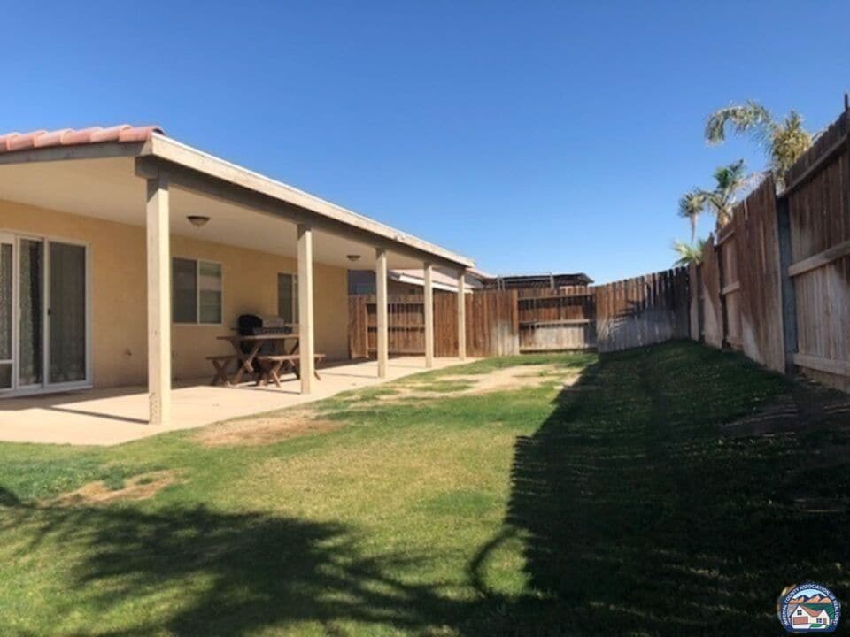 Photo - 363 Foxtrail Dr