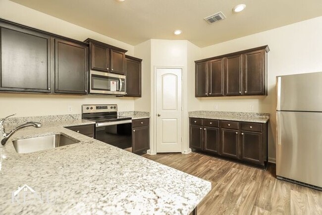 Photo - 11002 Chatham Ct