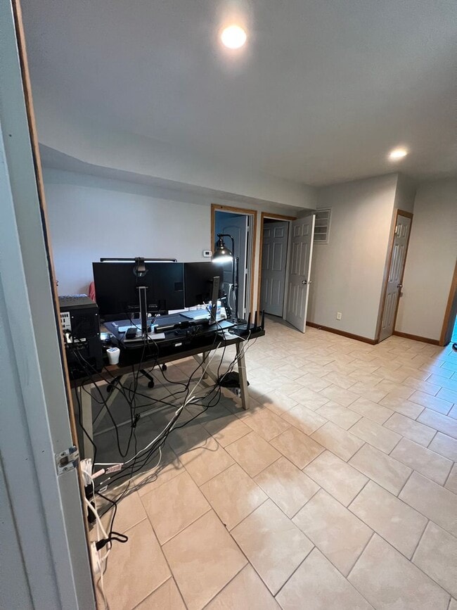 Building Photo - 709 Unit 709 s 4th Rental