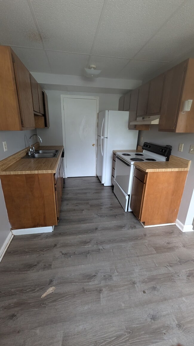 430 Britton Ave Unit 4