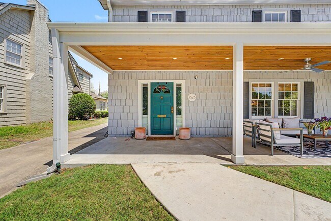 Photo - Fully Furnished Maple Ridge Home