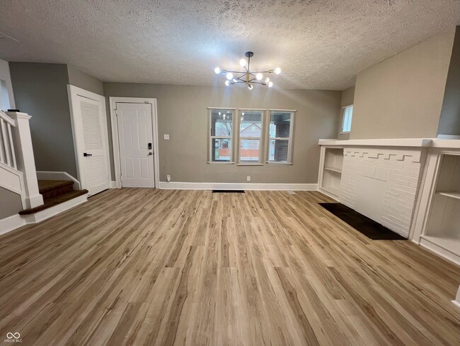 Photo - 702 N Grant Ave