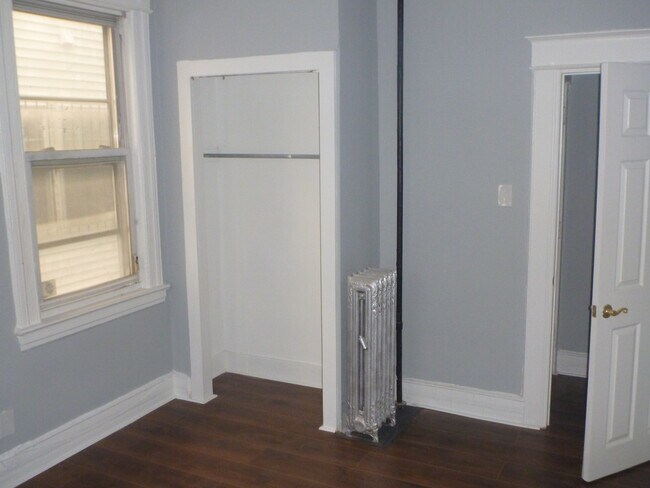 Building Photo - 81 Rose Ter Unit 1