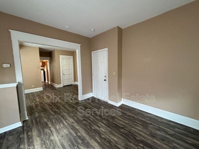 Photo - 624.5 Wicoff St