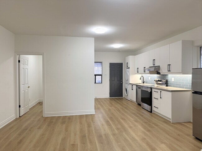 Photo - 630 Vaughan Rd Unit Upper