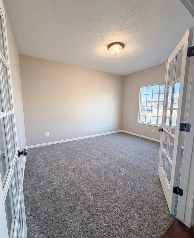 Photo - 2280 N 2350 W Unidad Upstairs