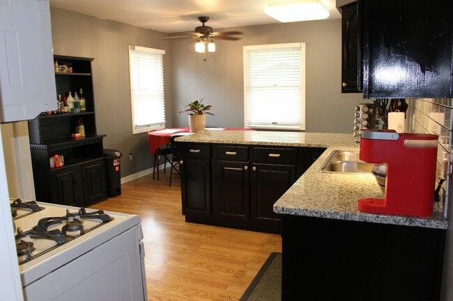 Photo - 3011 Ferris Ave