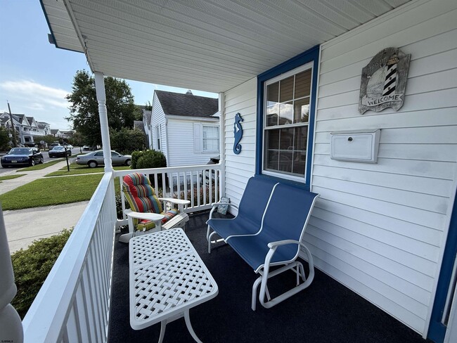 Photo - 206 N Mansfield Ave