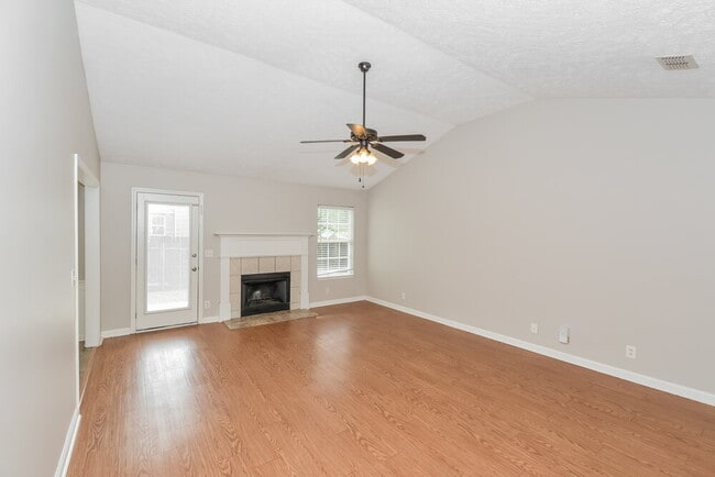 Photo - 3019 Wellington Pl