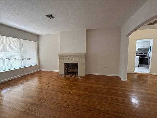 Photo - 1575 SW 12th Ave