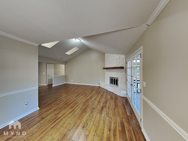 Photo - 3315 Blackfoot Trail S