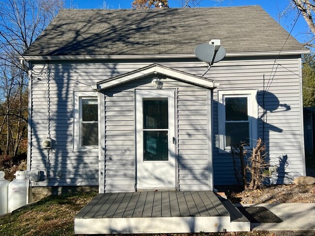 Photo - 8 Burgeville Ct