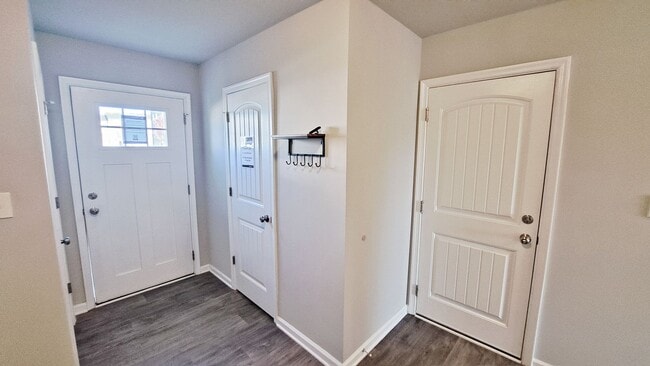 Photo - 4 Bed / 2-1/2 Bath Single Family Townhome w/1-Car Garage