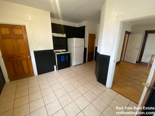 Photo - 12 Douglas Ave Unit 1