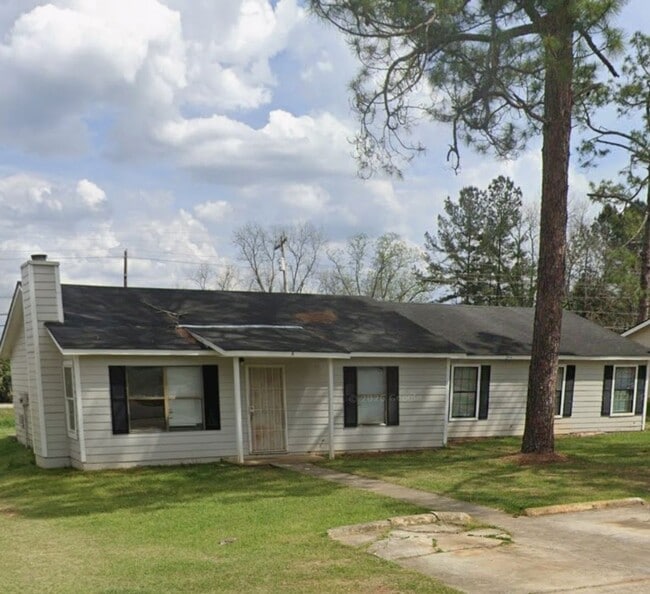 Building Photo - 304 Carriage Ln Unit A