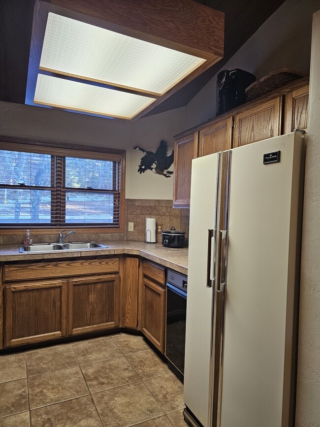 Photo - 2327 Rainbow Ln