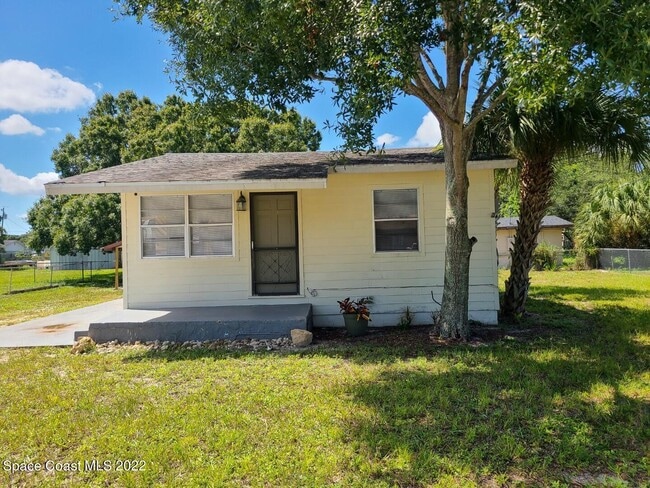 Building Photo - 1503 Licht St Rental